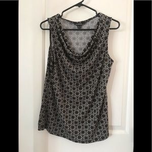 Women’s scoop neck top